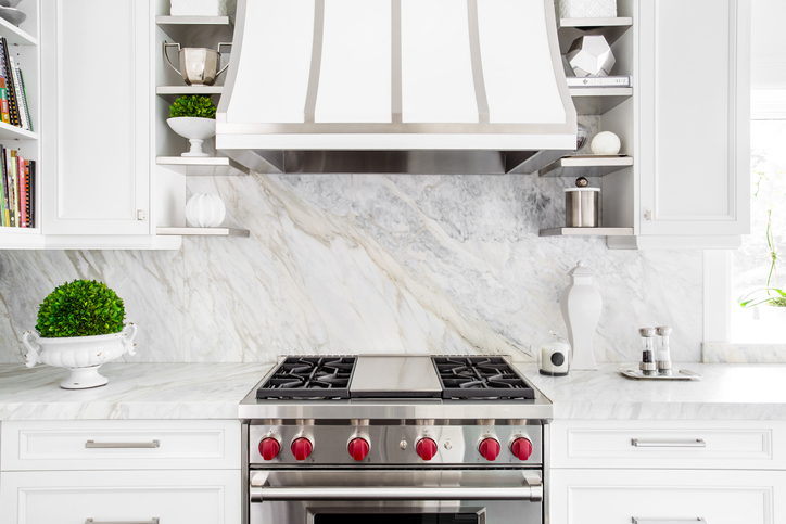 Bright Classic White kitchen