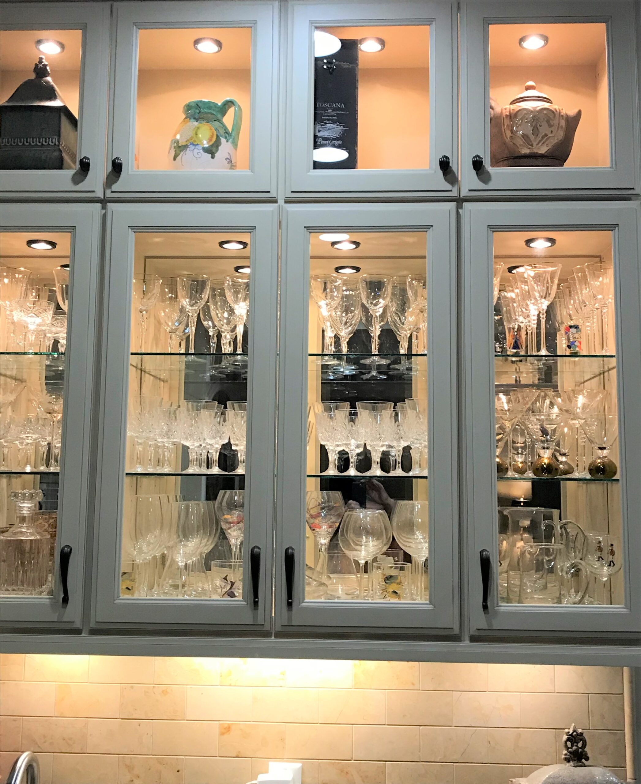 Glass cabinet with wine glasses